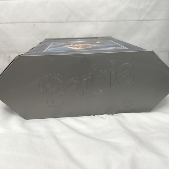 Barbie Special Millennium 2000 Edition Collectible Keepsake Doll - Picture 6 of 10